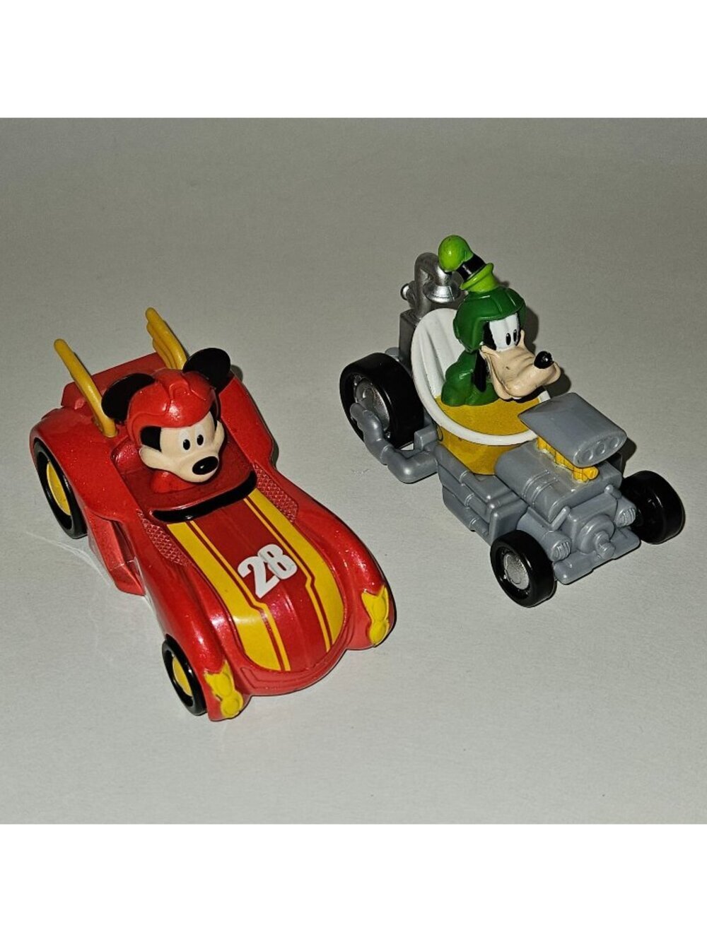 2 Disney Just Play Mickey Mouse Roadster Racer Lot Diecast Car 28 Goofy Bathtub